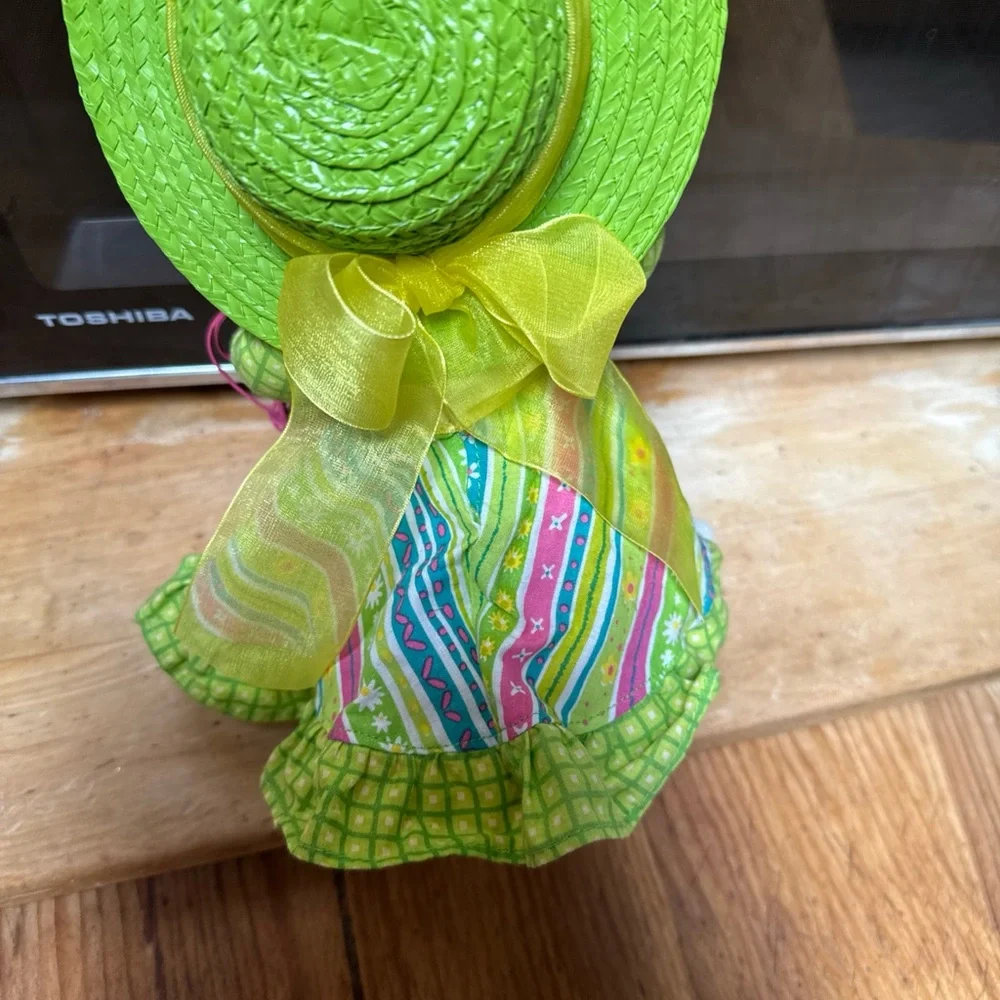 Annalee anthropomorphic Green and Pink Mouse Figurine - Picture 5 of 8